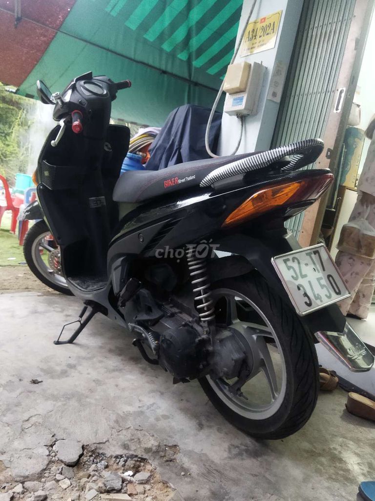 Tinh trang okay máy êm nhìn xe la biết cần lh em. Mua bán Xe máy tại Quận 8 Tp Hồ Chí Minh được đăng bởi siêu rẻ hình 1