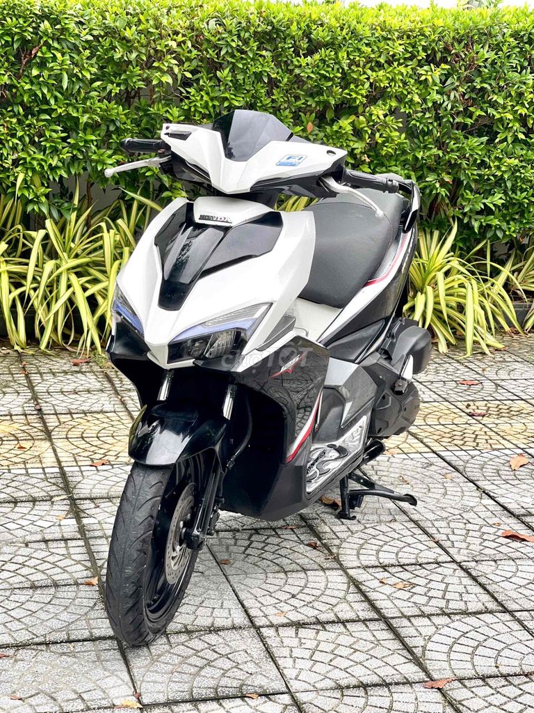 Специальное белое лезвие Honda Air Blade 2017