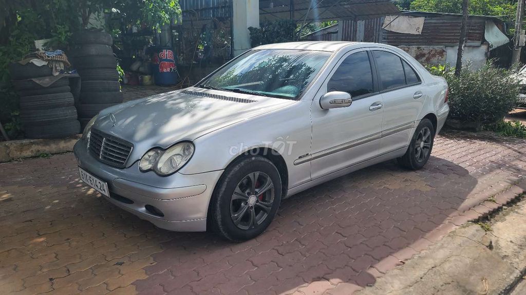 Mercedes 2004 C180K Classic  - 88 km. Mua bán Ô tô tại Thành phố Thủ Dầu Một Bình Dương được đăng bởi THANH DUY hình 4