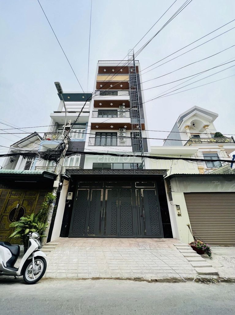 Bán CHDV 22 phòng Mặt tiền đườg Ấp Chiến Lược (110m2- 6 tầng) gần Aeon