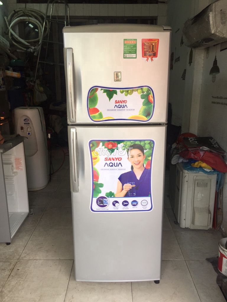 0932098580 - Tủ lạnh Sanyo Aqua 210 lít, máy móc zin