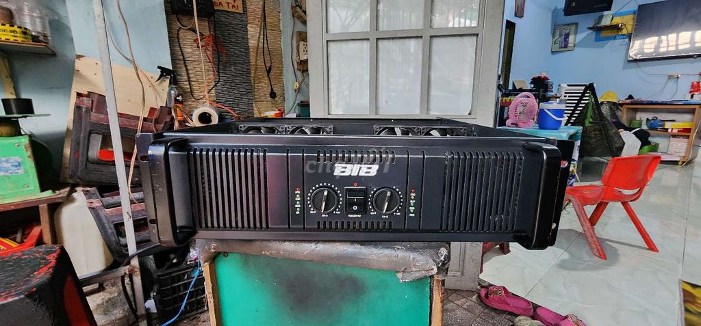 Bán đẩy bãi 1300w cho cả 2 kênh zin đẹp