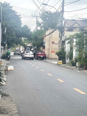 Townhouse 100 m² · 3 bed · Đường Nam Hòa