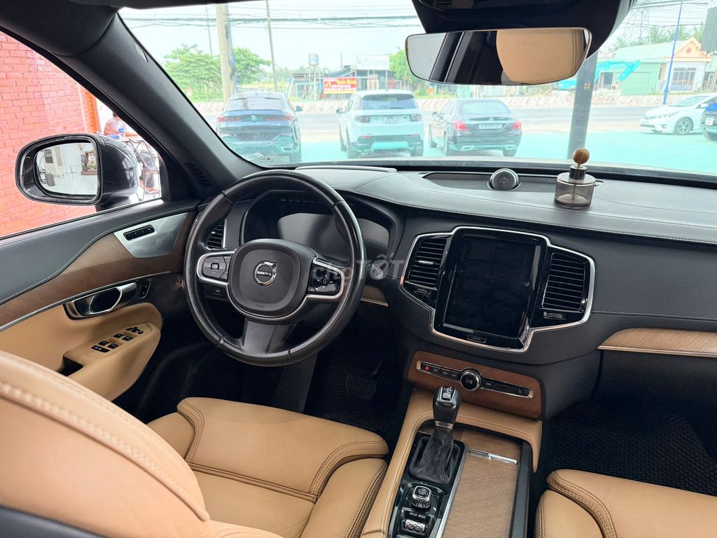 Volvo XC90 2018 T6 Inscription. Mua bán Ô tô tại Quận 1 Tp Hồ Chí Minh được đăng bởi Ô Tô Thiên Hải  hình 5