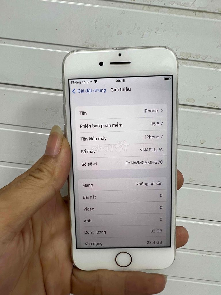 Apple iPhone 7 32GB Bạc. Mua bán Điện thoại tại Thành phố Tân An Long An được đăng bởi mua xin alo no SMS hình 1