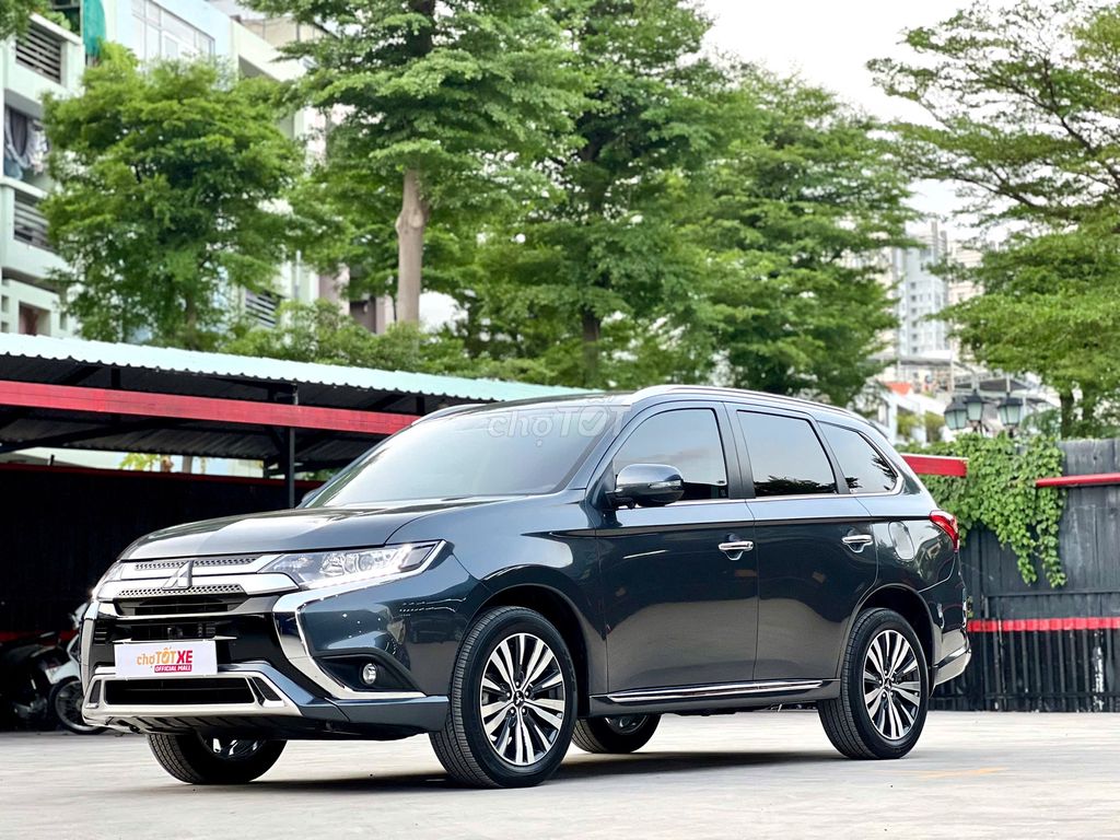 Mitsu Outlander 2.0CVT 2022 Siêu Lướt 7,900km Zin