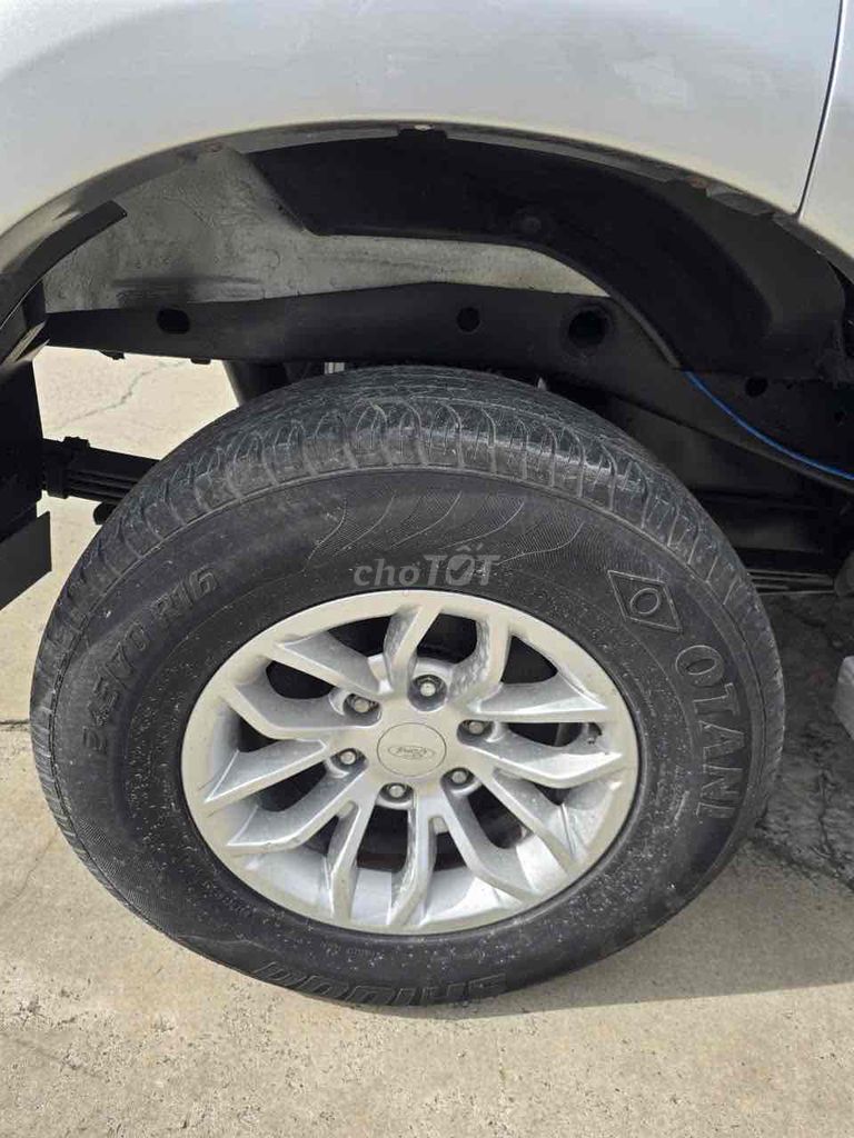 Ford Everest 2012 2.5L 4x2 MT - 162000 km. Mua bán Ô tô tại Quận 7 Tp Hồ Chí Minh được đăng bởi Lethai hình 3