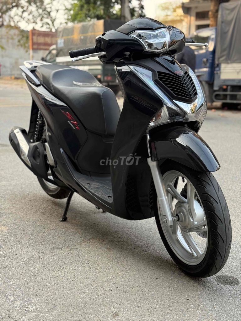 Honda SH 2019 Đen. Mua bán Xe máy tại Thành phố Nam Định Nam Định được đăng bởi Bảo Nhi Trần hình 3