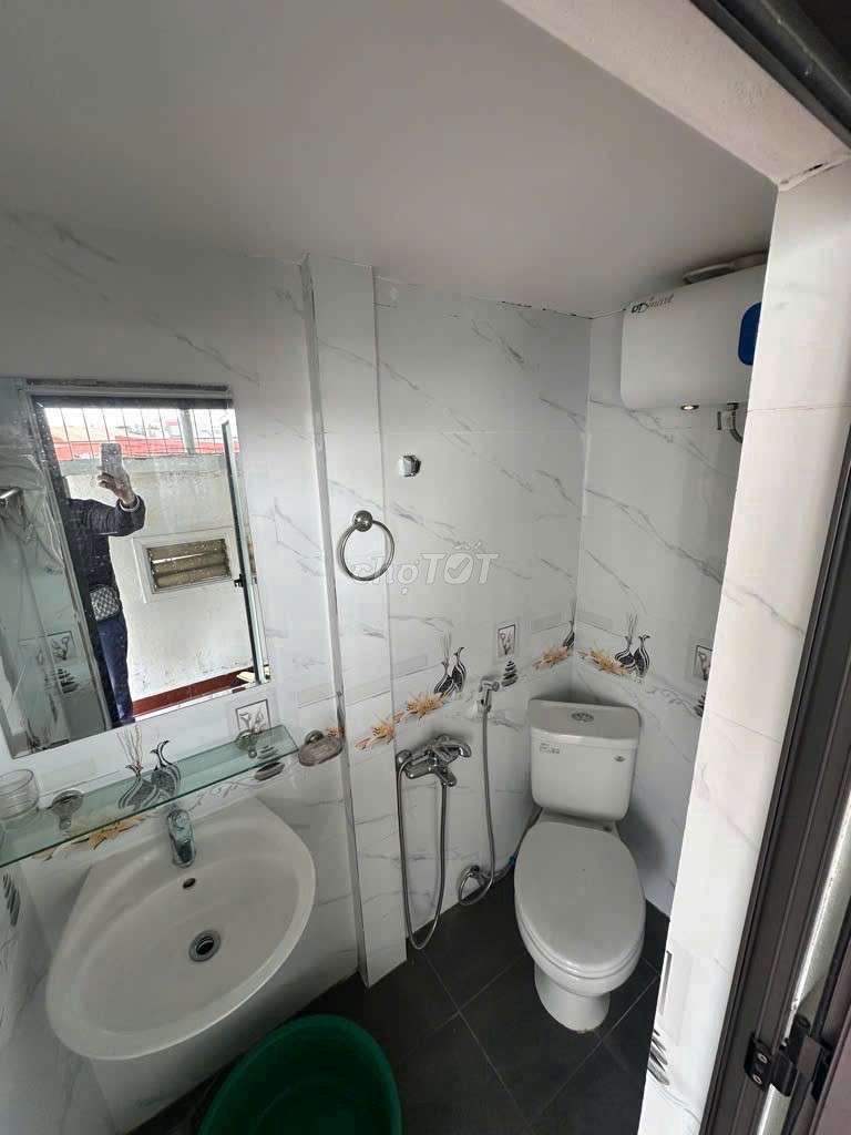 Bán nhà riêng sổ đỏ chính chủ phố hàng cháo quận đống đa 5 tầng 3,32. Mua bán nhà ở tại Quận Đống Đa Hà Nội được đăng bởi Kim Dung hình 2