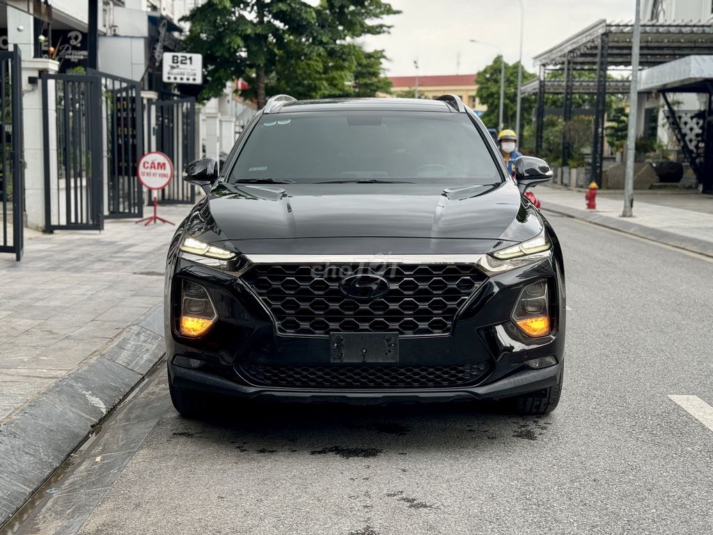 Hyundai Santa Fe 2019 2.2D Premium - 60000 km