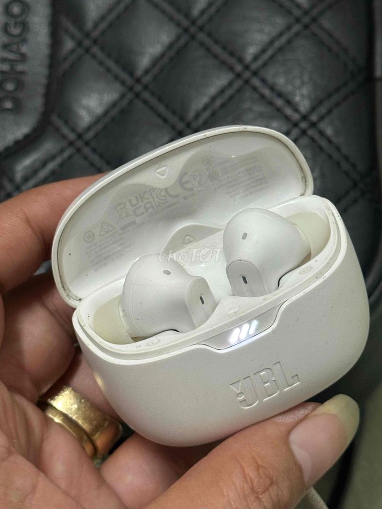Tai nghe JBL Tune Beam. Mua bán Tivi, Âm thanh tại Quận Tân Phú Tp Hồ Chí Minh được đăng bởi Trịnh Nguyên  hình 1