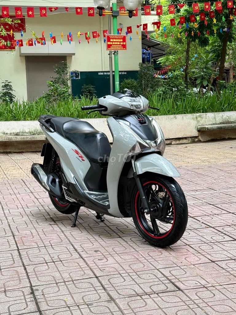 Honda SH125 CBS 2017 серый цементный 29K
