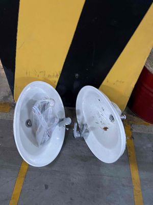 Thanh lý gấp 2 bộ lavabo + vòi nóng lạnh. 900k/ 2. Mua bán Thiết bị vệ sinh, nhà tắm tại Quận Bình Thạnh Tp Hồ Chí Minh được đăng bởi Nguyễn Văn Tài