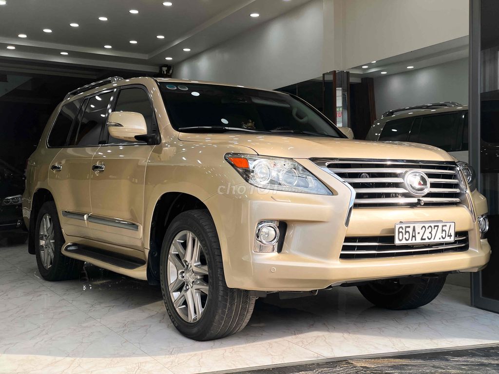 Lexus LX570 Vin 2009 Lên Full form 2014, CỰC MỚI.. Mua bán Ô tô tại Quận Tân Phú Tp Hồ Chí Minh được đăng bởi Nhật Tân hình 3