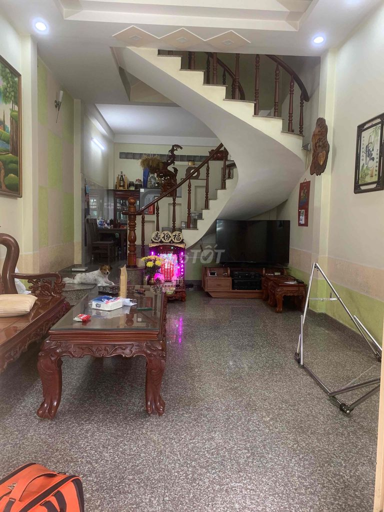Bán nhà hẻm xe hỏi quay đầu