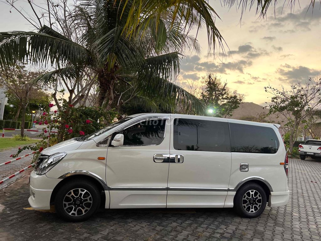 Hyundai Grand Starex 2013 - 620000 km