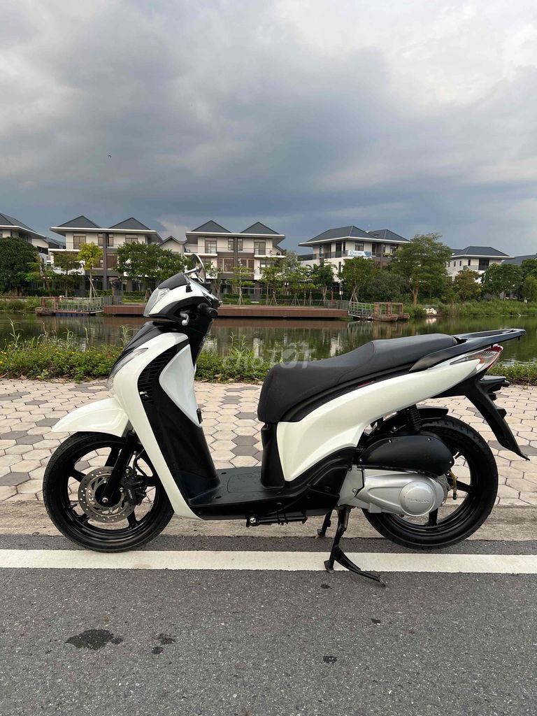 Sh nhập 3 cục 2011 9c 5002 máy zin chưa chạm. Mua bán Xe máy tại Huyện Long Thành Đồng Nai được đăng bởi Hải Nguyễn hình 4