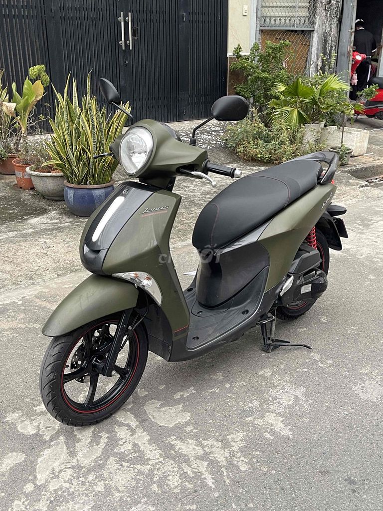 Yamaha Janus 2017 Smartkey Xám chính chủ ký. Mua bán Xe máy tại Quận 7 Tp Hồ Chí Minh được đăng bởi Đinh Hiêp hình 3
