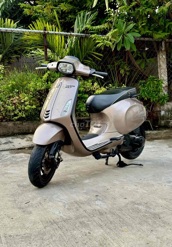 Piaggio Vespa Sprint 125 2015 Nâu 20000 km. Mua bán Xe máy tại Quận Bình Tân Tp Hồ Chí Minh được đăng bởi Hoàng Tuấn hình 3