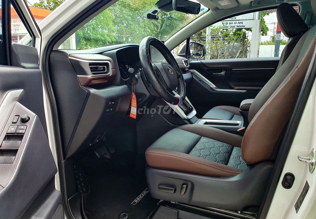 Innova Cross HEV 2024 - 5702 km -980 THƯƠNG LƯỢNG. Mua bán Ô tô tại Huyện Bình Chánh Tp Hồ Chí Minh được đăng bởi TRANGTRAN TOYOTA AN THÀNH hình 6