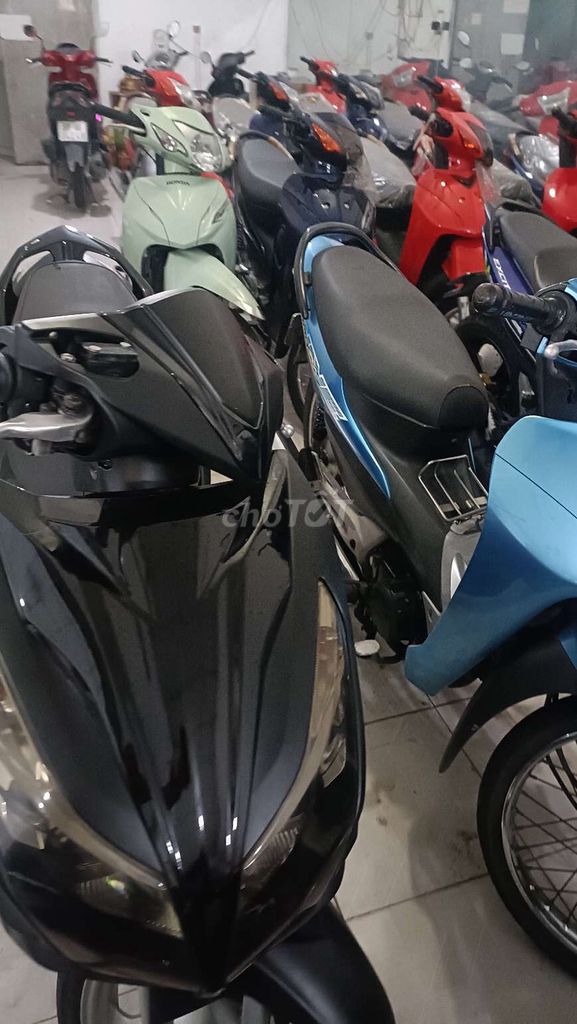 Honda Air Blade 2014 Đen. Mua bán Xe máy tại Quận Bình Tân Tp Hồ Chí Minh được đăng bởi cửa hàng xe máy cũ Tiến phát chuyên bán góp trả trước 0 đồng hình 6