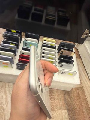 Apple iPhone 11 64GB Trắng