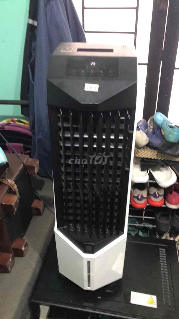 Quạt hơi nước Boss 102 Thái Lan Đen, Trắng. Mua bán Quạt tại Thành phố Dĩ An Bình Dương được đăng bởi Ly Khuong hình 1