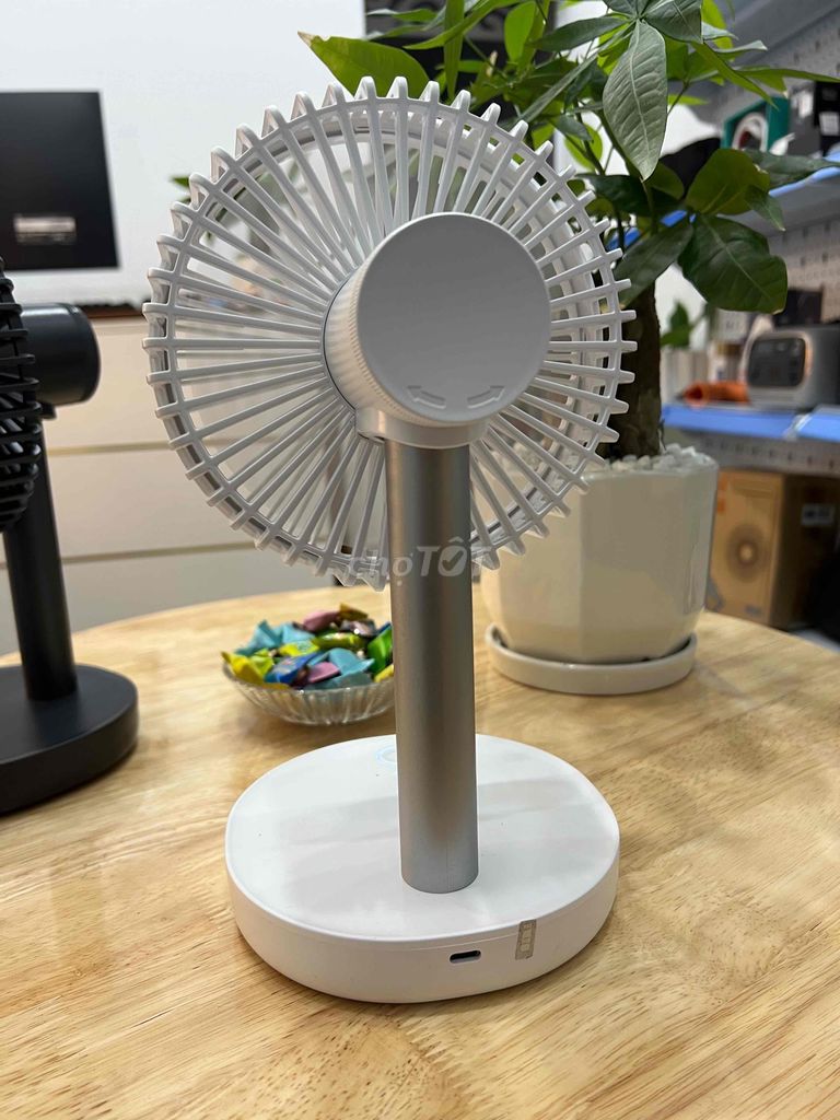 Quạt sạc tích điện để bàn Xiaomi JIPIN JP-F05 , có. Mua bán Quạt tại Huyện Hóc Môn Tp Hồ Chí Minh được đăng bởi Siri hình 5