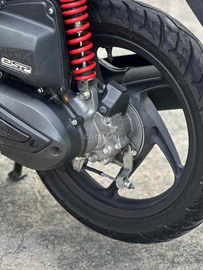 vision cá tính nâm 5cây xe đẹp. Mua bán Xe máy tại Thành phố Biên Hòa Đồng Nai được đăng bởi Vũ Xuân Quang hình 3