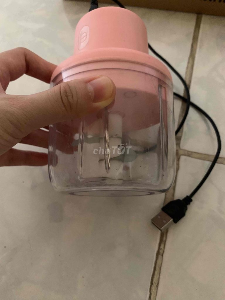 Máy xay tích điện mới 250ml. Mua bán Bếp, lò, đồ điện nhà bếp tại Thành phố Thuận An Bình Dương được đăng bởi NguyenAn hình 1