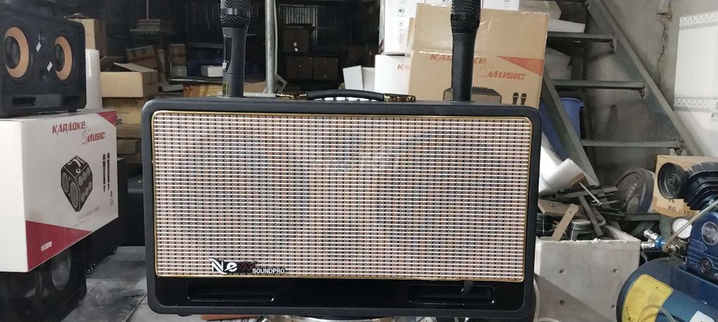 Loa karaoke Jaraquar Nâu. Mua bán Tivi, Âm thanh tại Quận 12 Tp Hồ Chí Minh được đăng bởi Thi hình 1