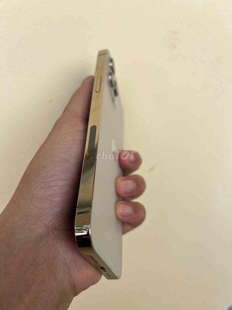 iPhone 12 Pro Max 128GB Vàng LL/A. Mua bán Điện thoại tại Thành phố Thuận An Bình Dương được đăng bởi Thế Hậu hình 1
