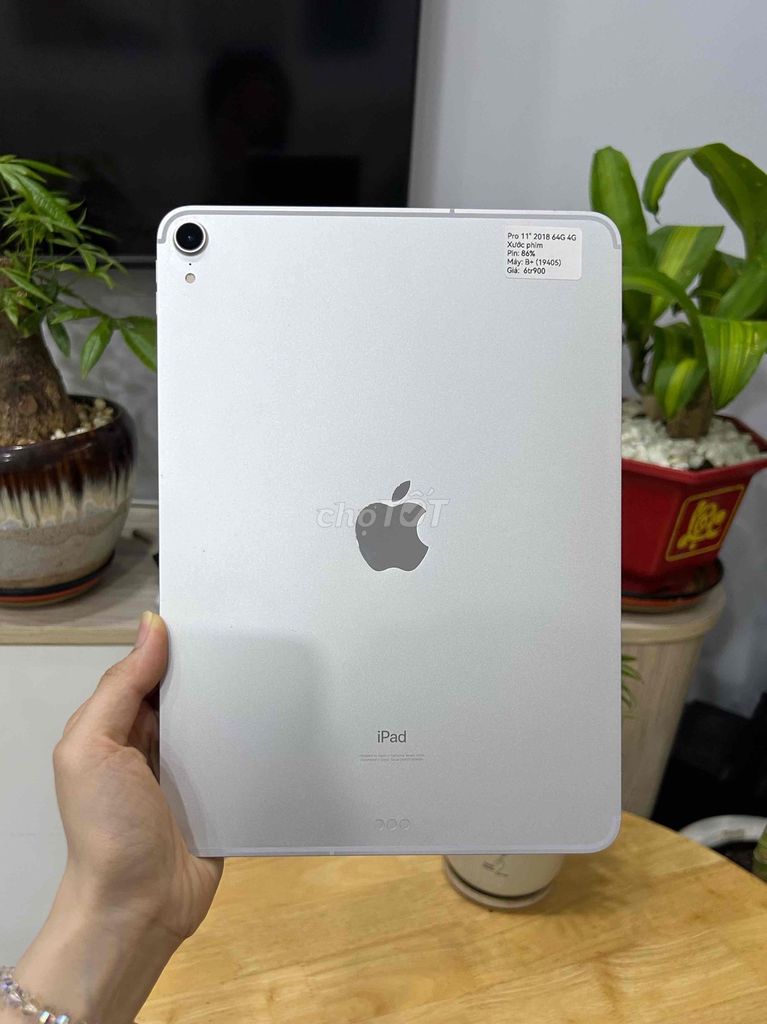 iPad Pro 2018 11" 64GB Bạc 4G Zin Đẹp Bụi Flim. Mua bán Máy tính bảng tại Huyện Hóc Môn Tp Hồ Chí Minh được đăng bởi SIRI STORE HCM hình 1