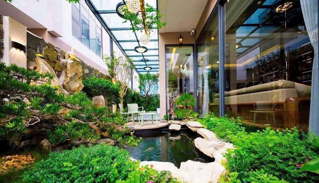 Соседние таунхаусы Vinhomes Sai Gón Park