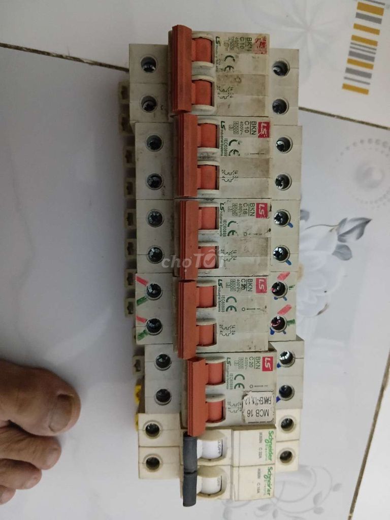  7MCB MCB LS, Schneider 300k/7. Mua bán Nội thất, đồ gia dụng khác tại Thành phố Dĩ An Bình Dương được đăng bởi Trần Cường hình 1