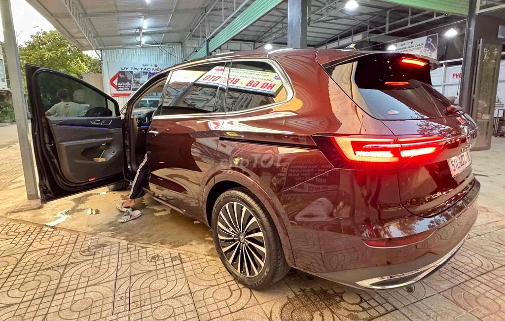 Viloran luxury đời 2024, màu đỏ, đi được 12000 km. Mua bán Ô tô tại Thành phố Thủ Đức Tp Hồ Chí Minh được đăng bởi Tu Than hình 10