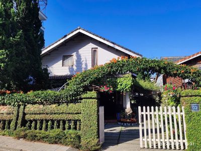 Bán villa phong cách dalat, cách hồ xuân hương 5p đi bộ