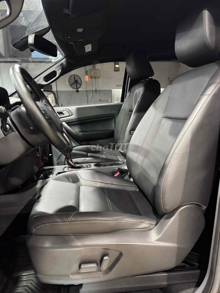 Ford Everest 2016 Titanium 2.2L 4x2 AT - 74000 km. Mua bán Ô tô tại Quận Tân Bình Tp Hồ Chí Minh được đăng bởi Sài Gòn Ford hình 12