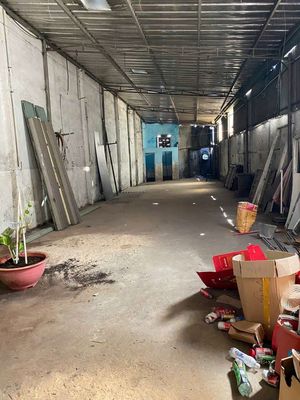 Cho thuê kho Tân Phước Khánh 200m2 giá 5 tr/ tháng có điện 3 pha. Cho thuê văn phòng, mặt bằng kinh doanh tại Thị xã Tân Uyên Bình Dương được đăng bởi  Quỳnh