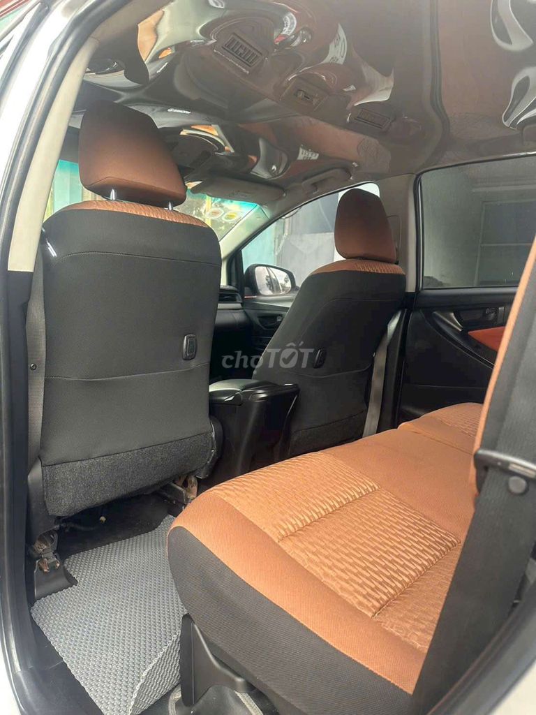 Innova 2019 2.0E - 105000 km. Mua bán Ô tô tại Thành phố Buôn Ma Thuột Đắk Lắk được đăng bởi Thủy Nguyễn hình 6