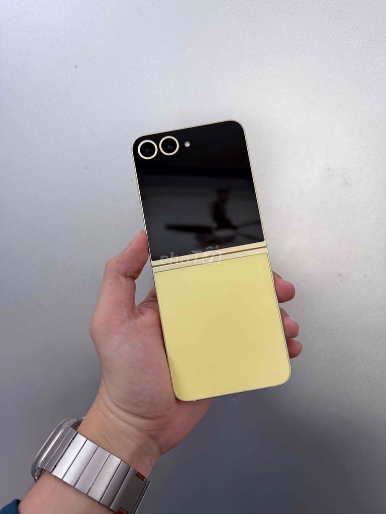 Samsung Galaxy Z Flip6 Vàng Đã sử dụng. Mua bán Điện thoại tại Quận Thanh Khê Đà Nẵng được đăng bởi Tiến Cường hình 1