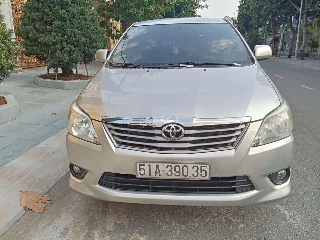 Toyota Innova 2012 E - 67000 km 1 chu mua moi