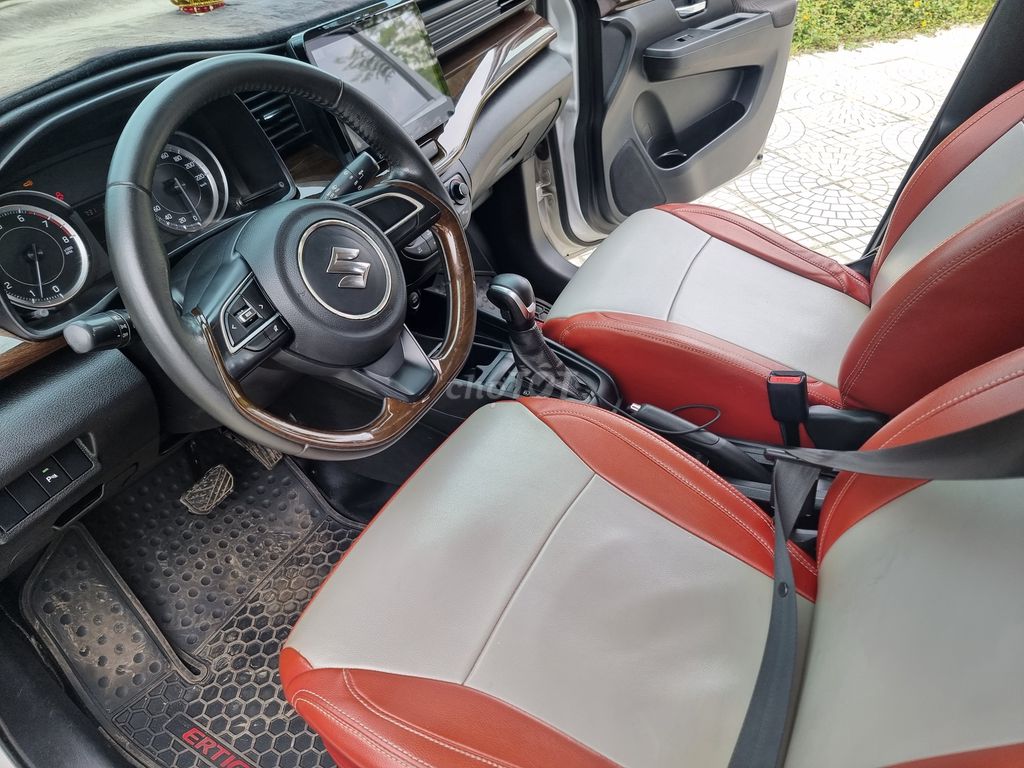 Cần bán xe gia đình ko dịch vụ. Mua bán Ô tô tại Quận Bình Tân Tp Hồ Chí Minh được đăng bởi Dự Nguyễn hình 6