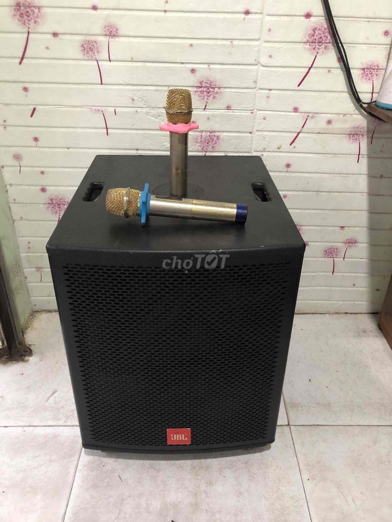 loa kéo:JBL bas 40cm thùng gỗ sơn sần.