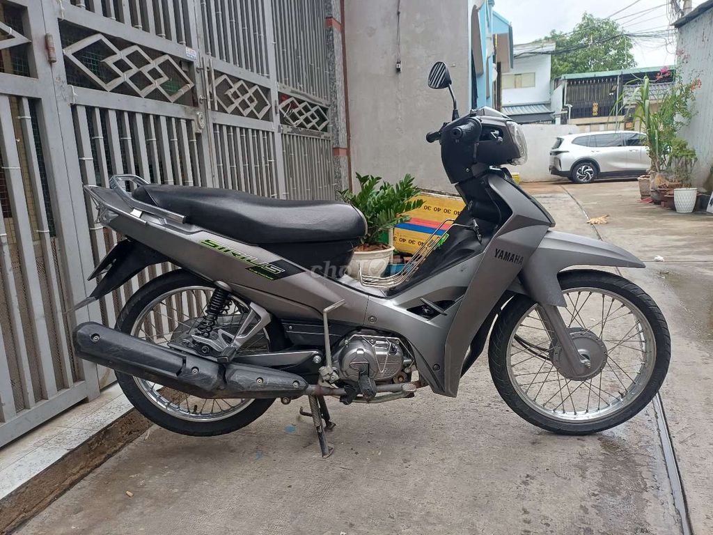 Yamaha Sirius 2024 Серый