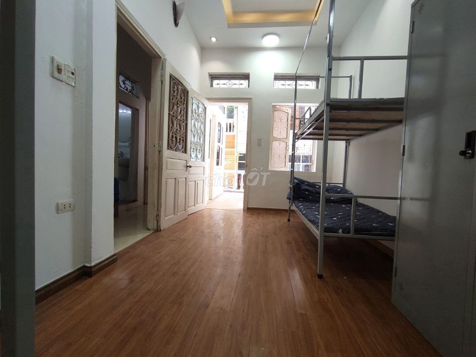 Phòng đơn 16 Hoàng Cầu, homestay 360 Đê La Thành giá 1tr2-2tr3