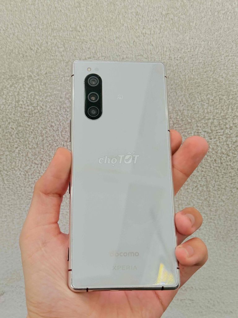 Sony Xperia 5 64GB Bạc. Mua bán Điện thoại tại Huyện Bình Chánh Tp Hồ Chí Minh được đăng bởi Ngoc Anh hình 1