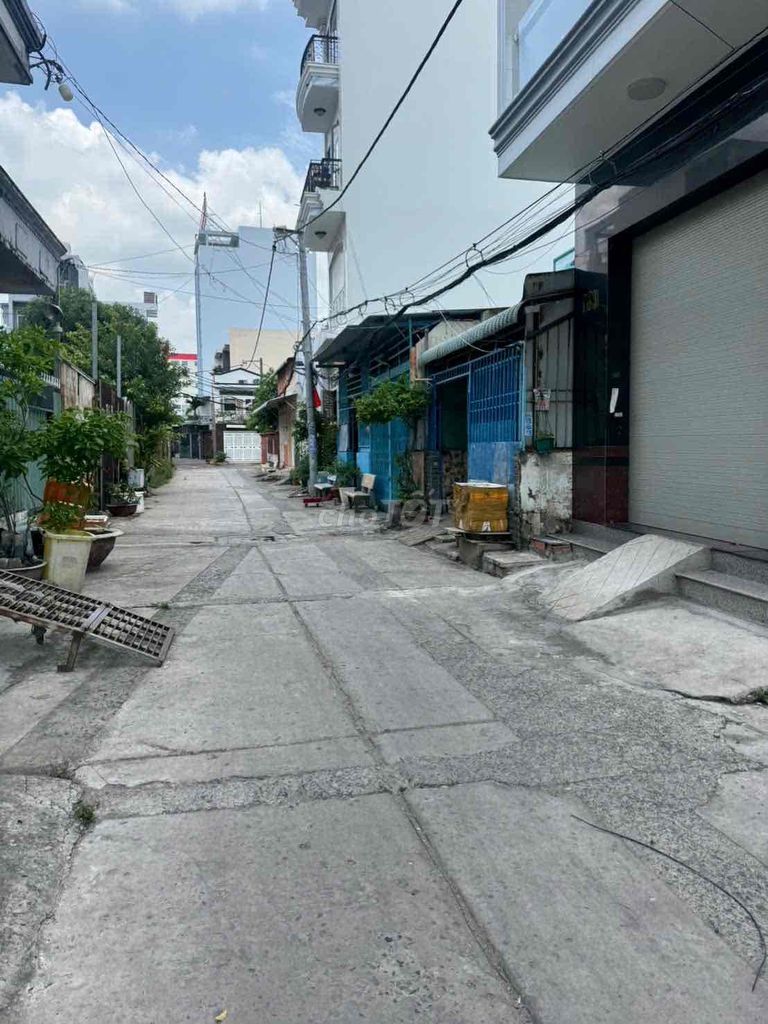 Аренда · 1 комн. · 48 м² · Quận Bình Tân, ул. Đường Nguyễn Quý Yêm