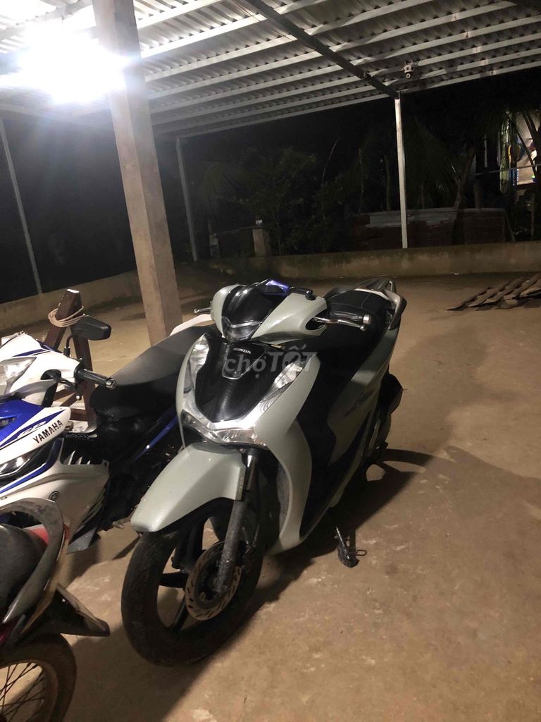 cần bán hoặc gl xe khác. Mua bán Xe máy tại Huyện An Biên Kiên Giang được đăng bởi tuấn anh hình 1