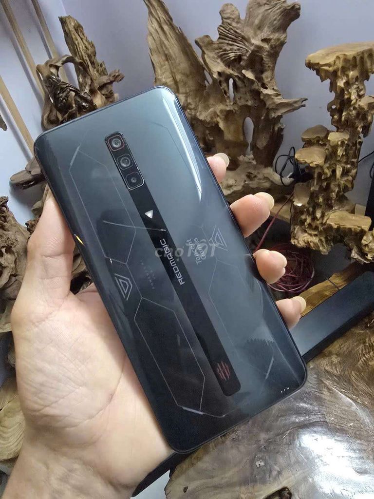 Nubia Red Magic 6 Pro 12GB/256GB Đen. Mua bán Điện thoại tại Thành phố Buôn Ma Thuột Đắk Lắk được đăng bởi OPPO LINH ANH 48 LÊ QUÝ ĐÔN BMT hình 1